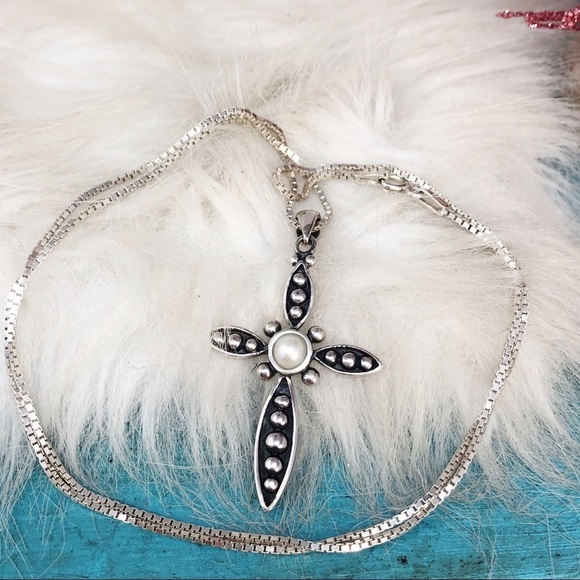 Sterling Silver Pearl Cross CFJ 925 & 20" Chain - Picture 4 of 5